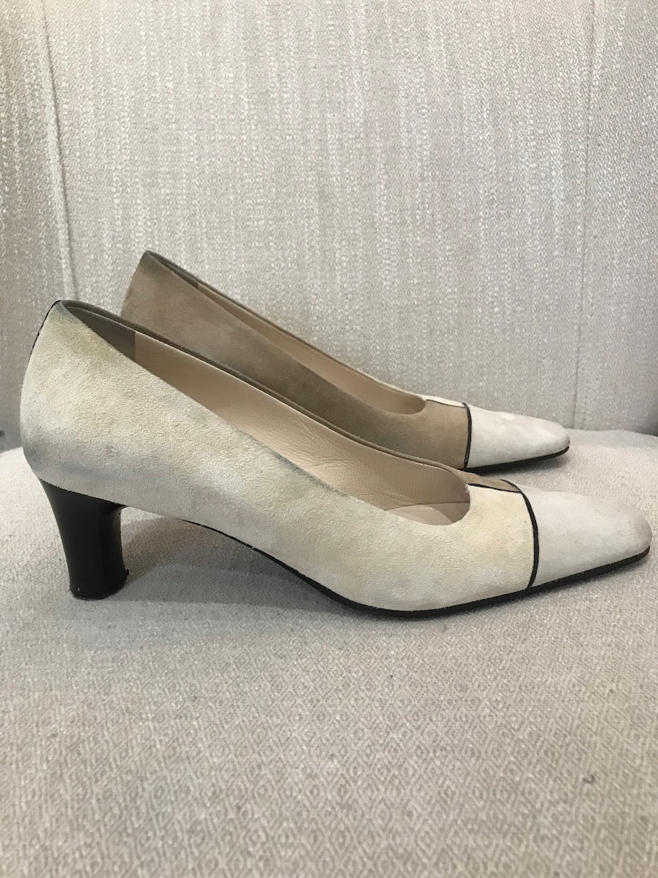 Escarpins Chanel beiges T.36,5