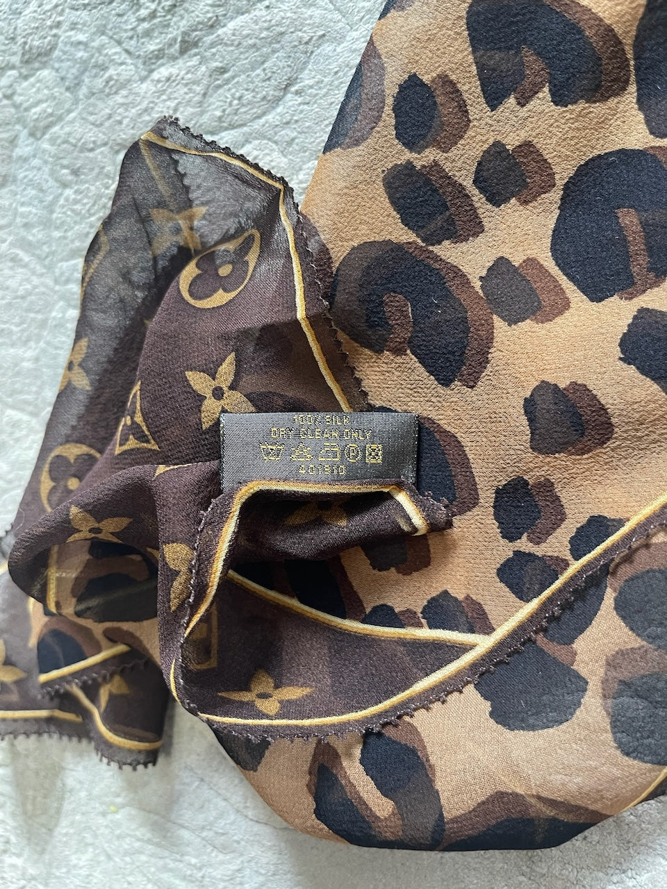 Foulard Louis Vuitton léopard marron