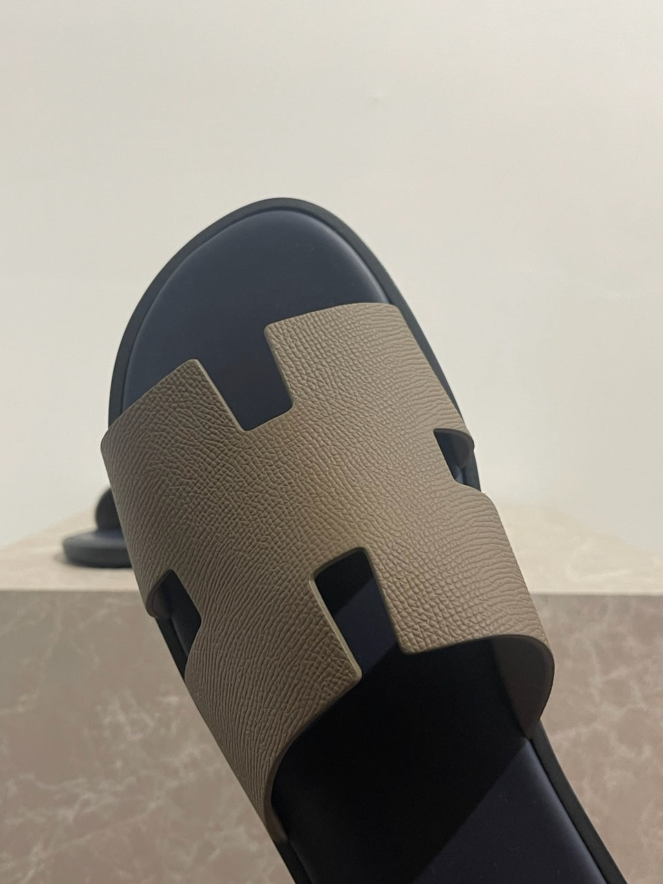 Mules Hermès Izmir étoupe T.43 NEUVES