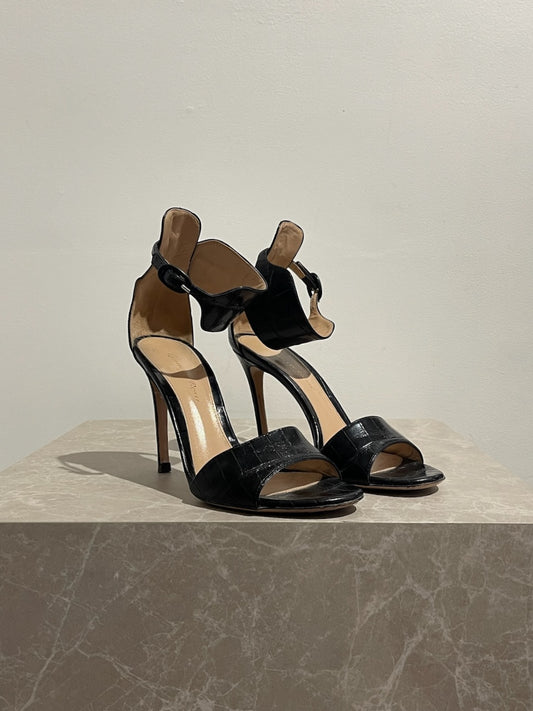Sandales Gianvito Rossi noires T.37,5