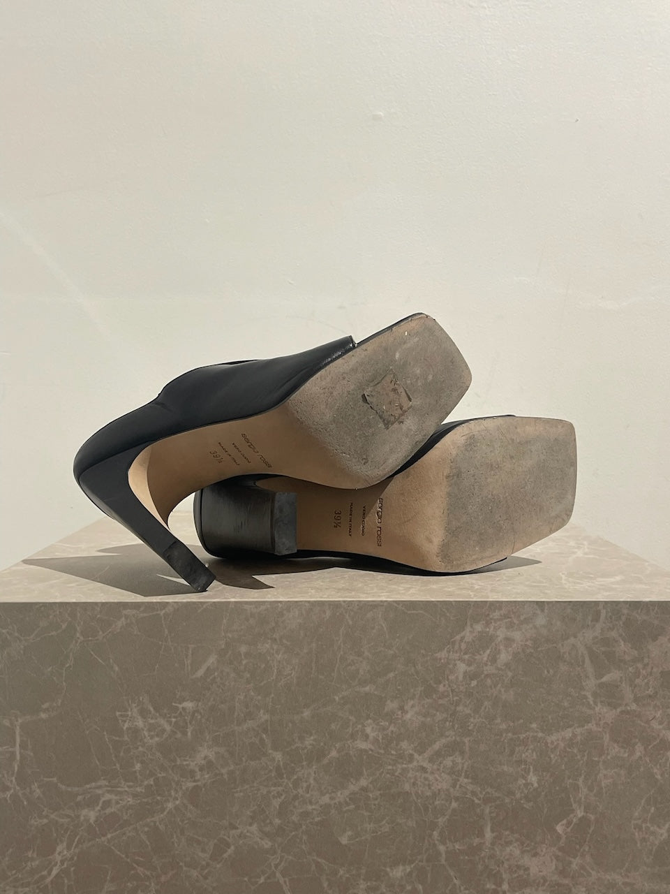 Mules Sergio Rossi noires T.39,5