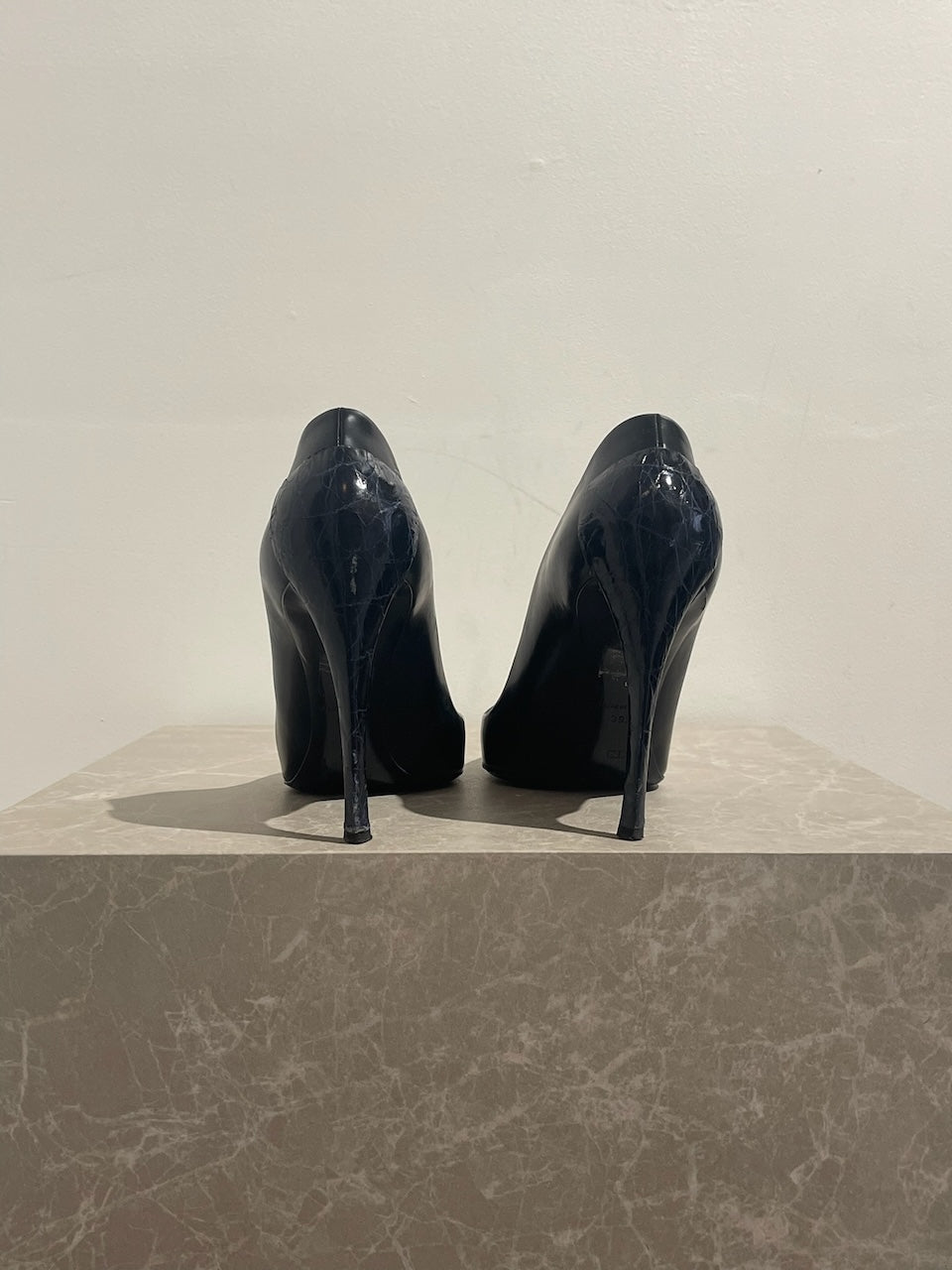 Escarpins Dior noirs T.39,5