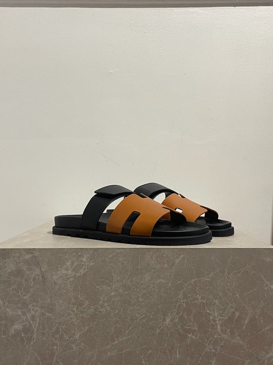 Sandales Hermès Chypre noires T.42,5