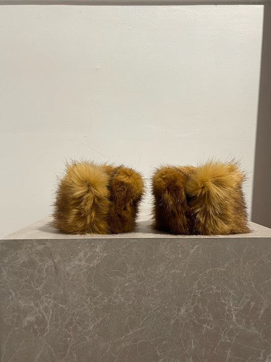 Manchettes Saint Laurent en fausse fourrure