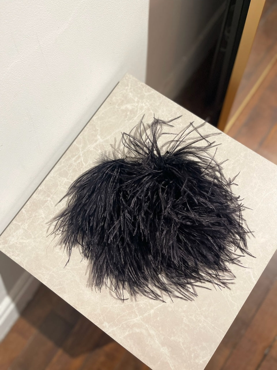 Collier Saint Laurent plumes noir
