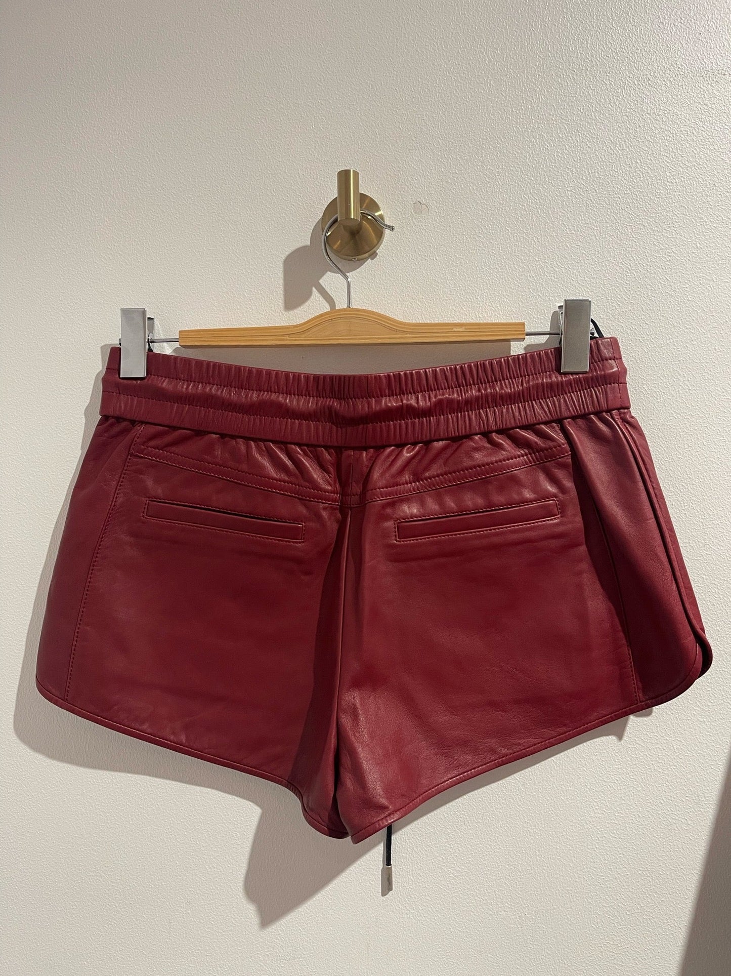 Short Saint Laurent rouge T.40