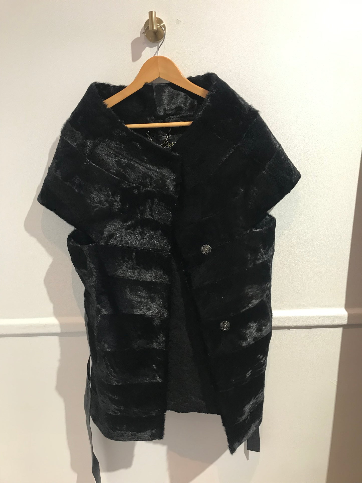 Gilet Giorgio Brato en fourrure noir T.36