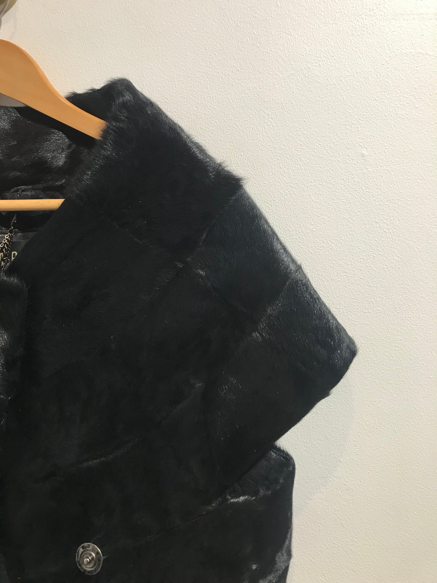 Gilet Giorgio Brato en fourrure noir T.36