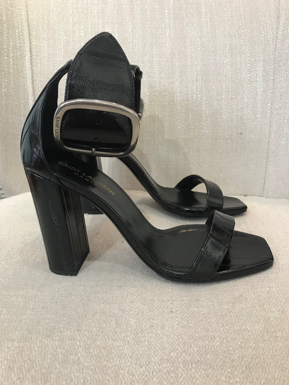 Sandales Saint Laurent noires T.38,5