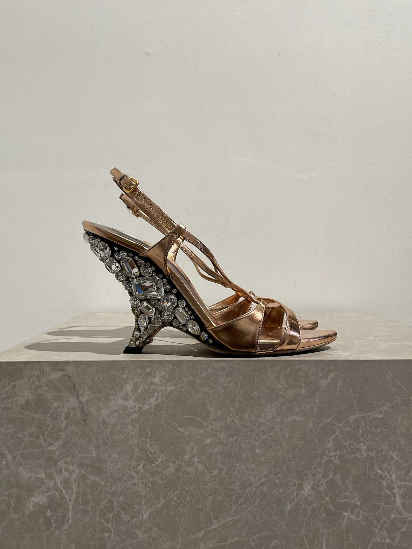Sandales Miu Miu roses T 37.5
