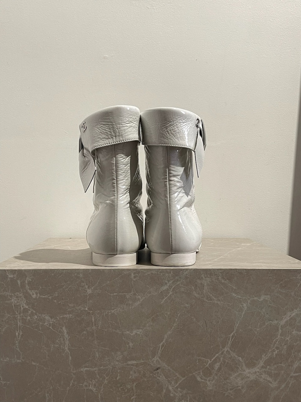 Bottines Chanel blanches T.39