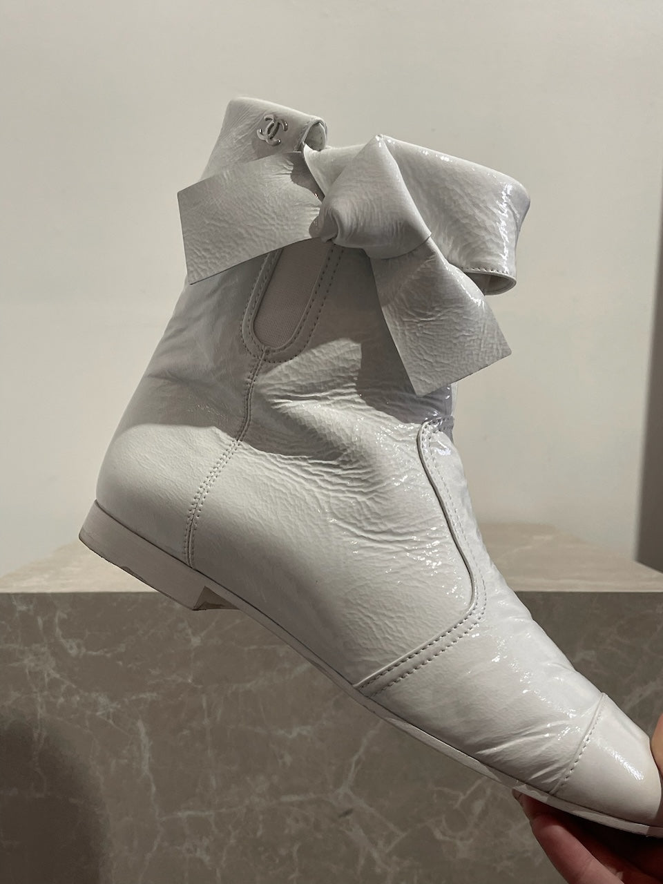 Bottines Chanel blanches T.39