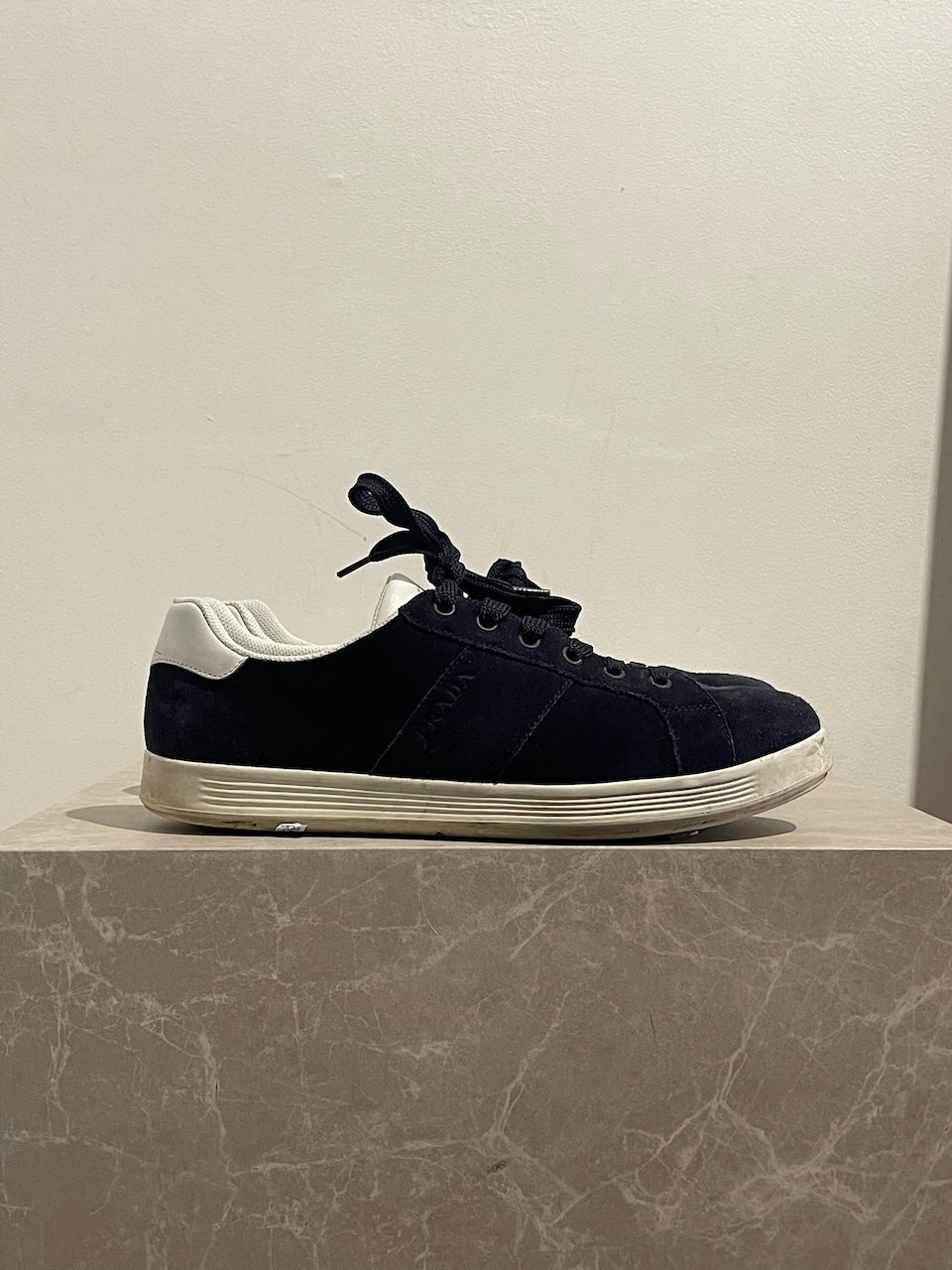 Baskets Prada bleu marine T.41,5