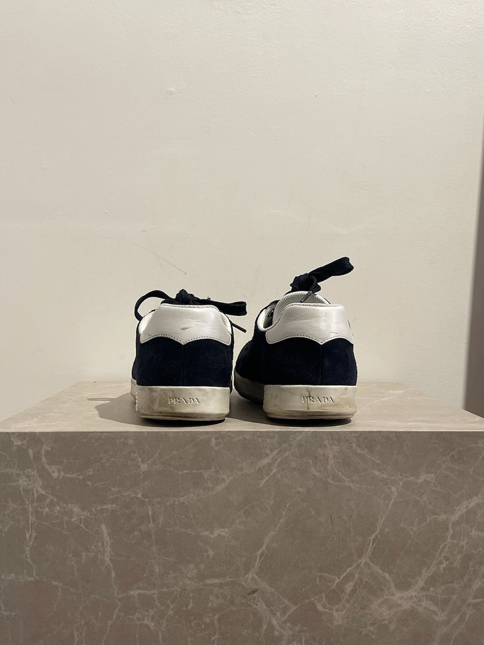 Baskets Prada bleu marine T.41,5