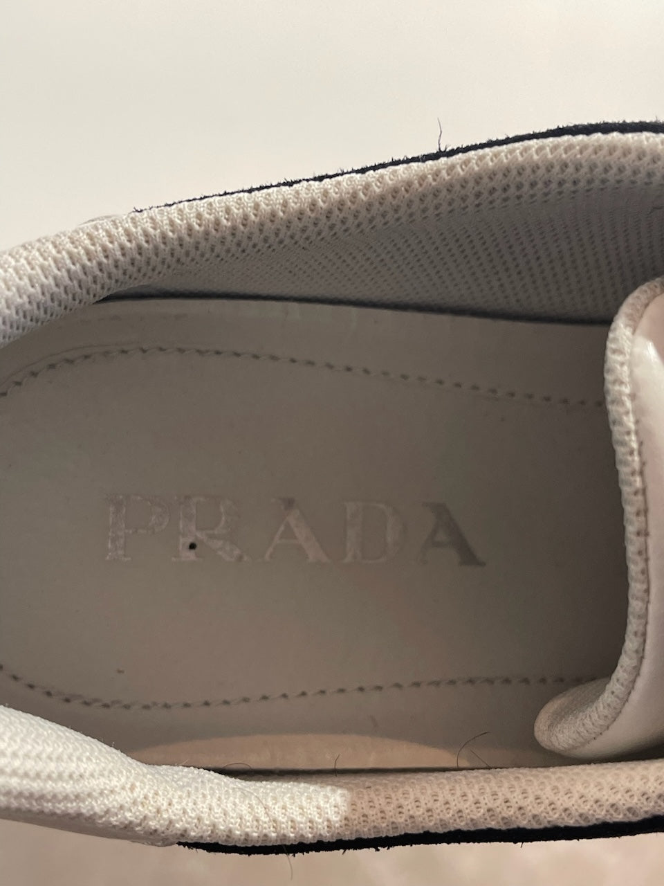 Baskets Prada bleu marine T.41,5