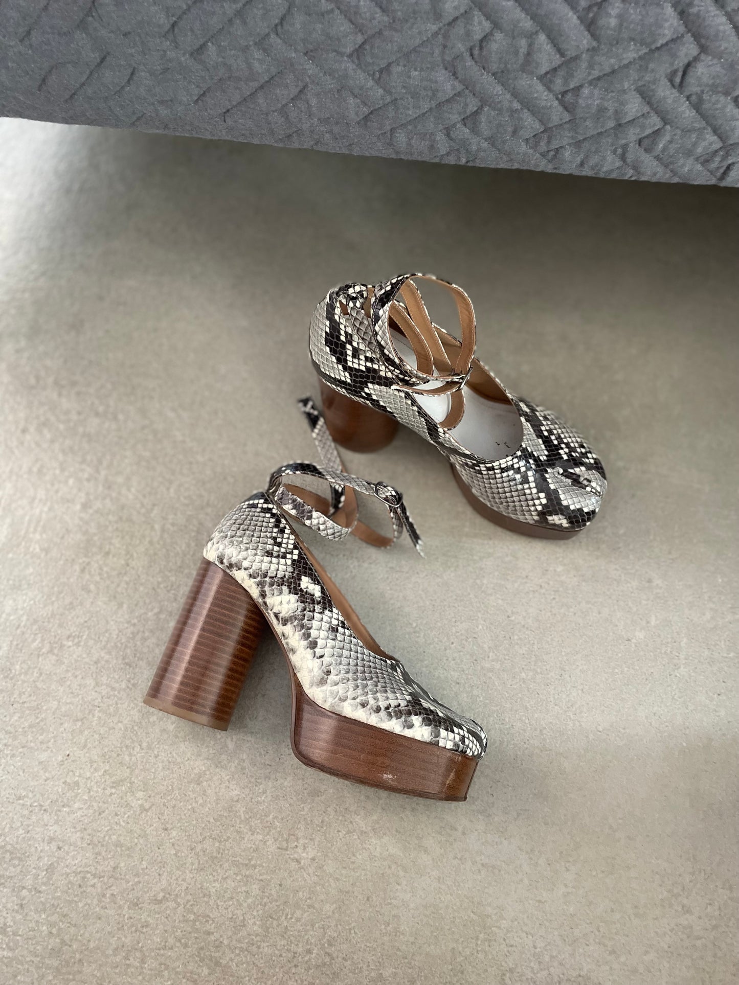 Escarpins Maison Margiela Tabi T.37,5
