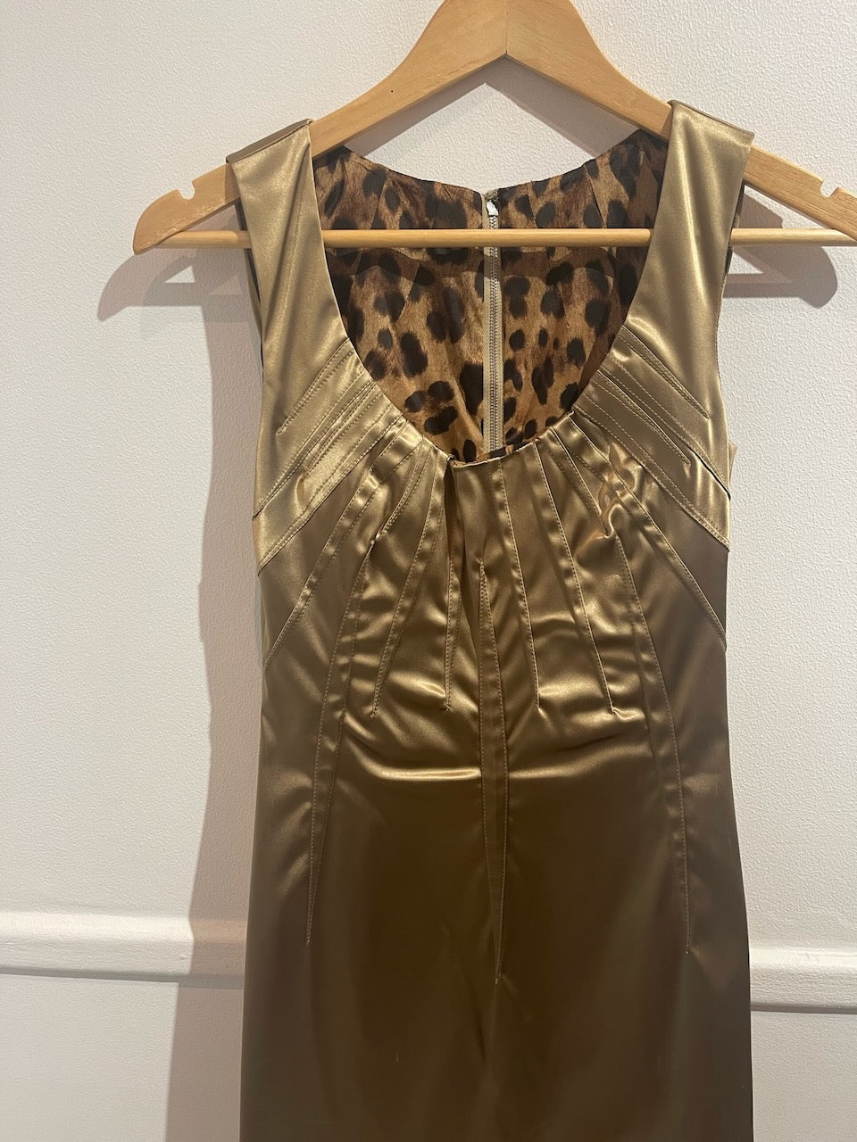 Robe Dolce & Gabbana doré T.34