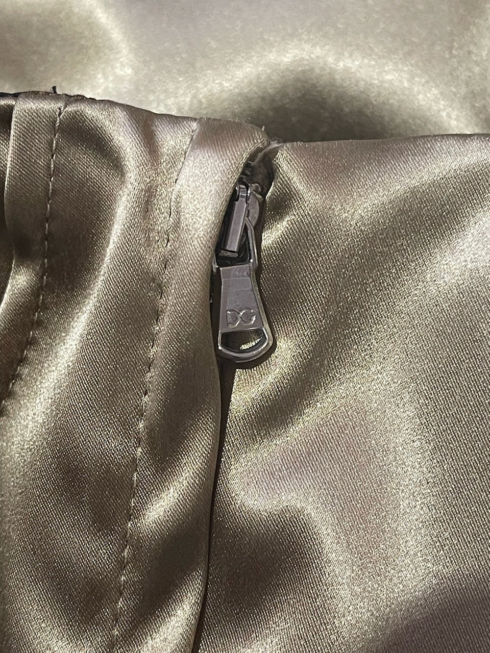 Robe Dolce & Gabbana doré T.34