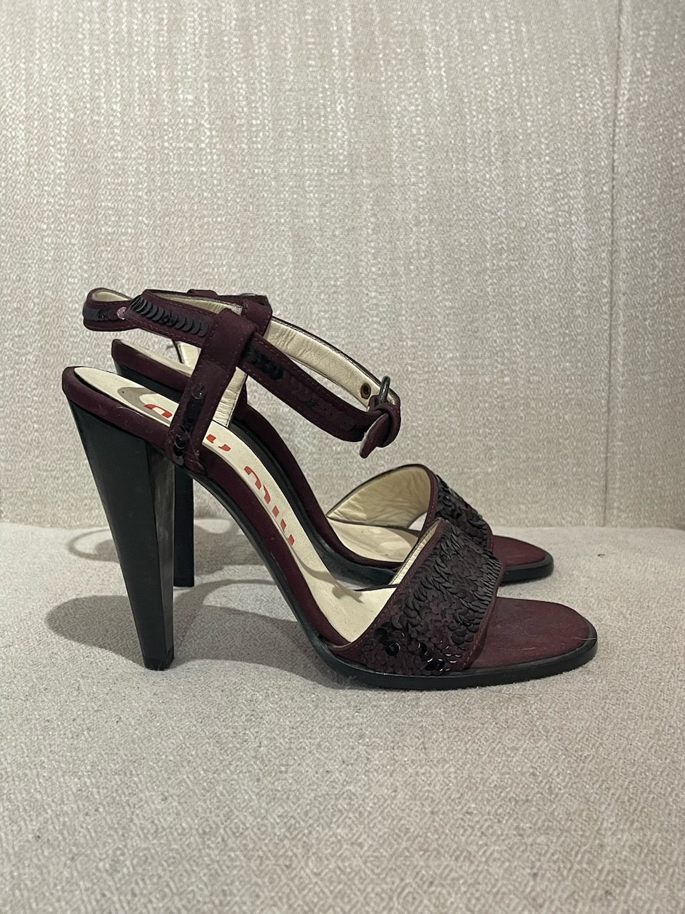 Sandales Miu Miu Prunes T.35 Neuves