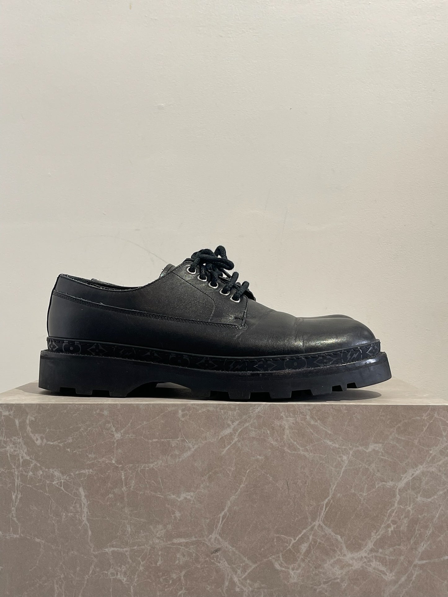 Derbies Louis Vuitton noires T.44,5