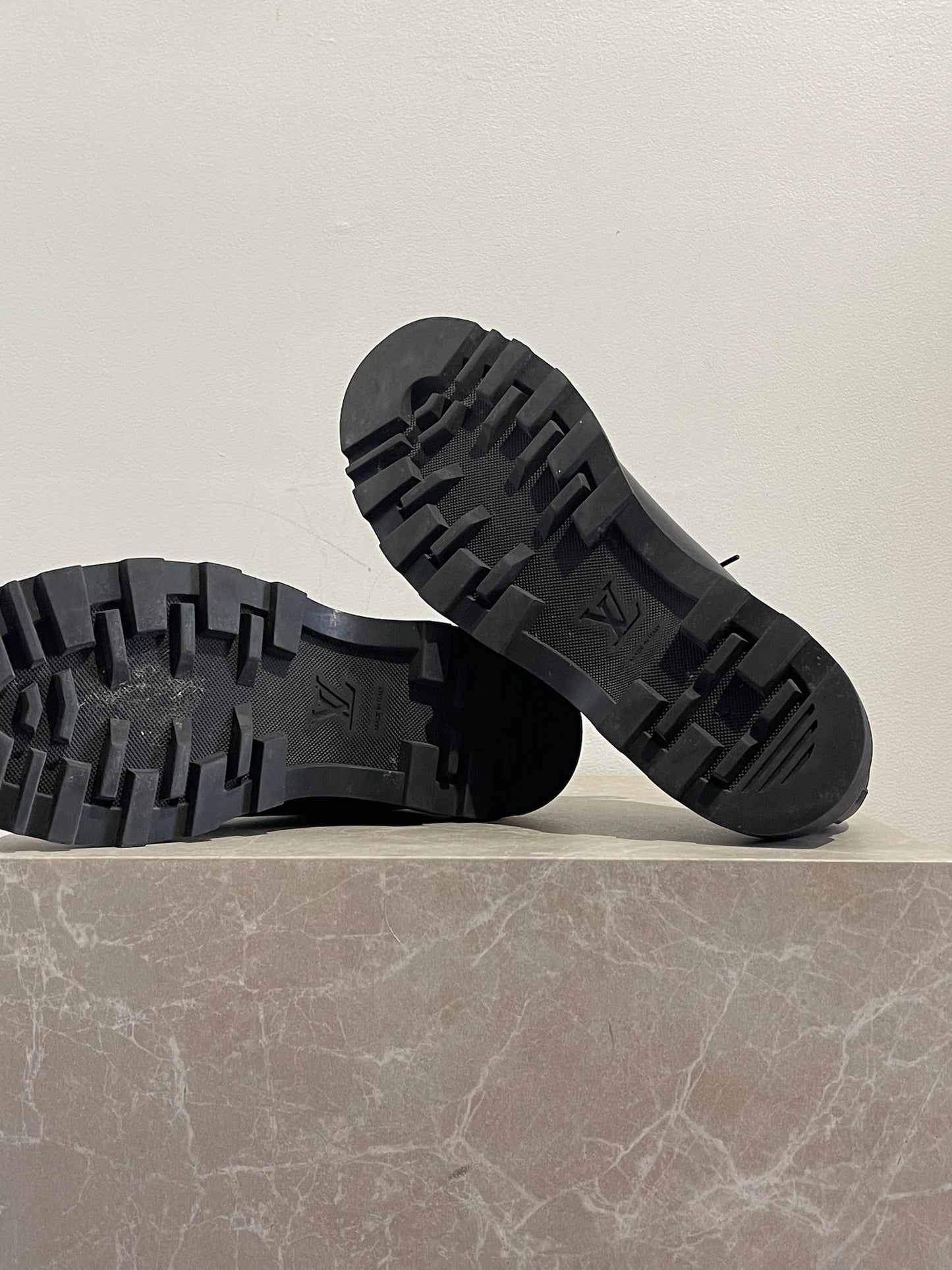 Derbies Louis Vuitton noires T.44,5