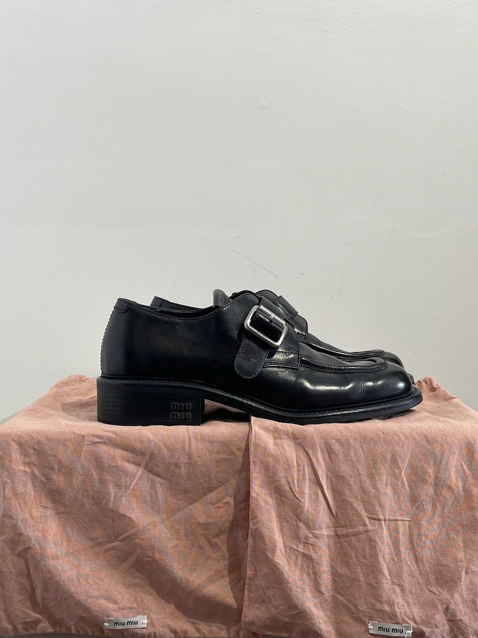 Richelieus Miu Miu noires T.39