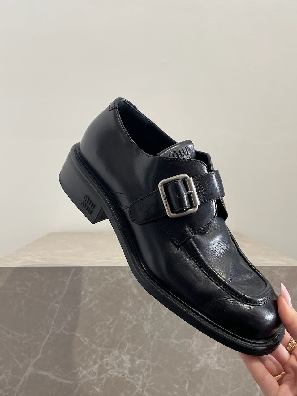 Richelieus Miu Miu noires T.39