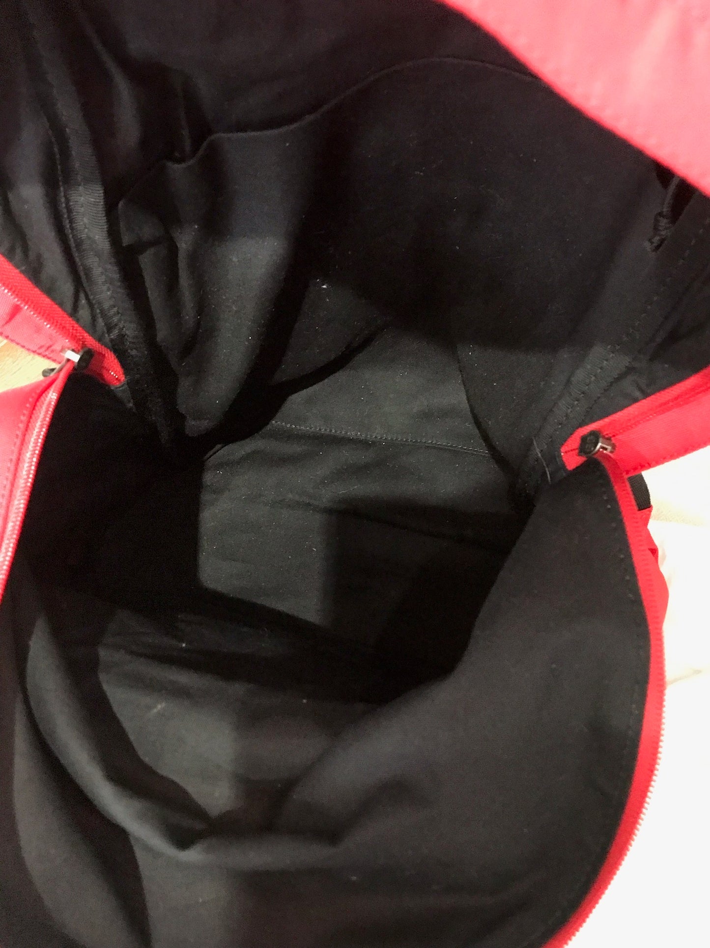 Sac à dos Balenciaga rouge NEUF