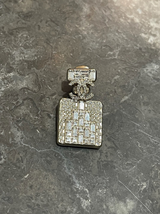 Pins Chanel Parfum doré