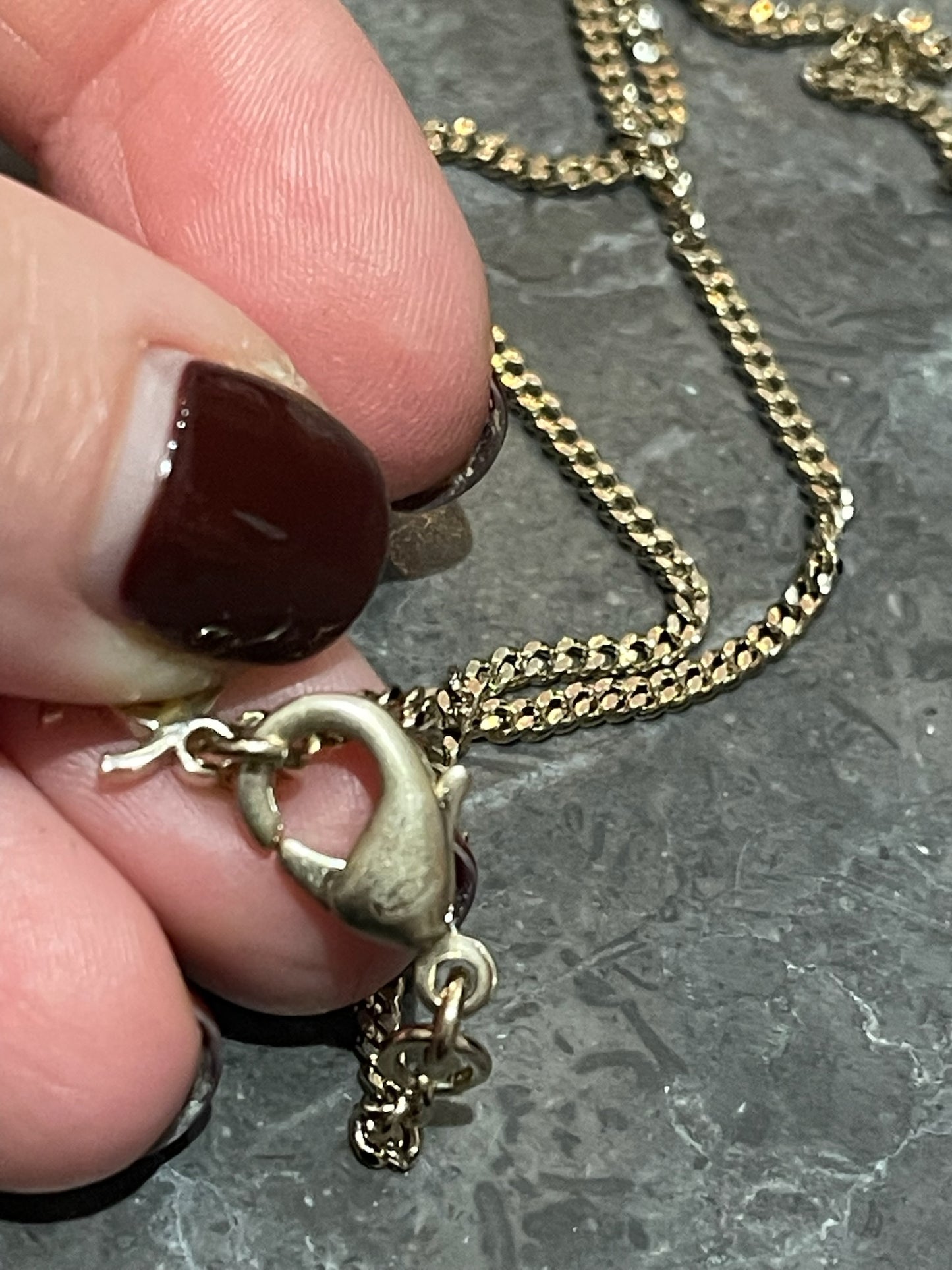 Collier Chanel CC doré