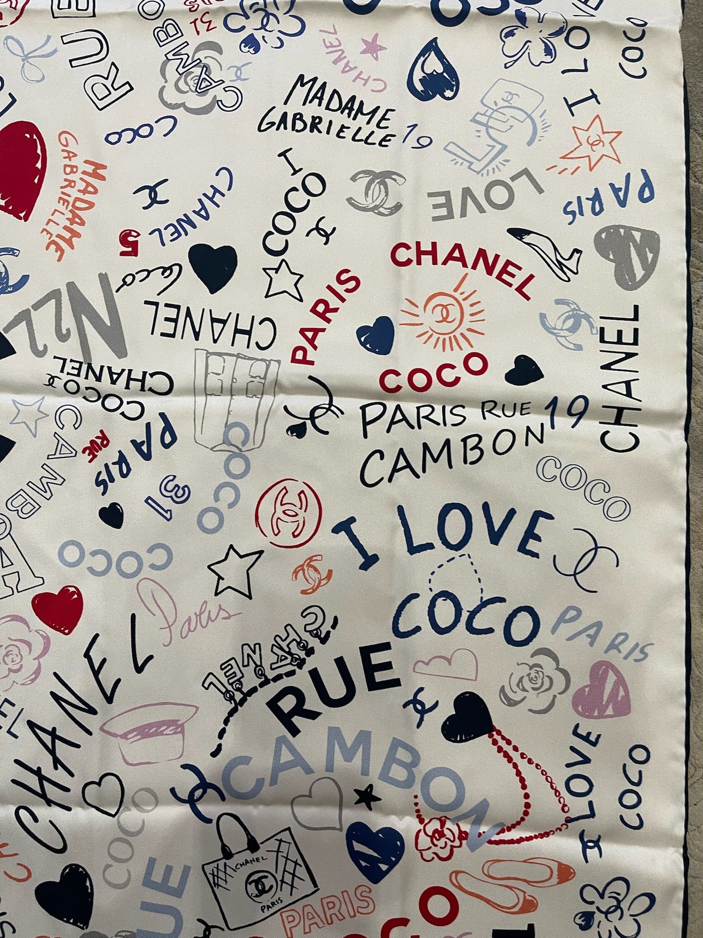 Foulard 90 Chanel blanc Love