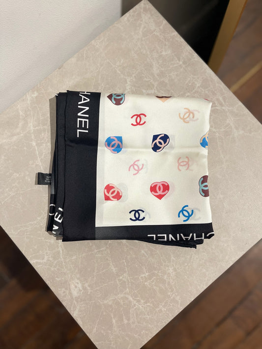 Foulard 90 Chanel ruban noir