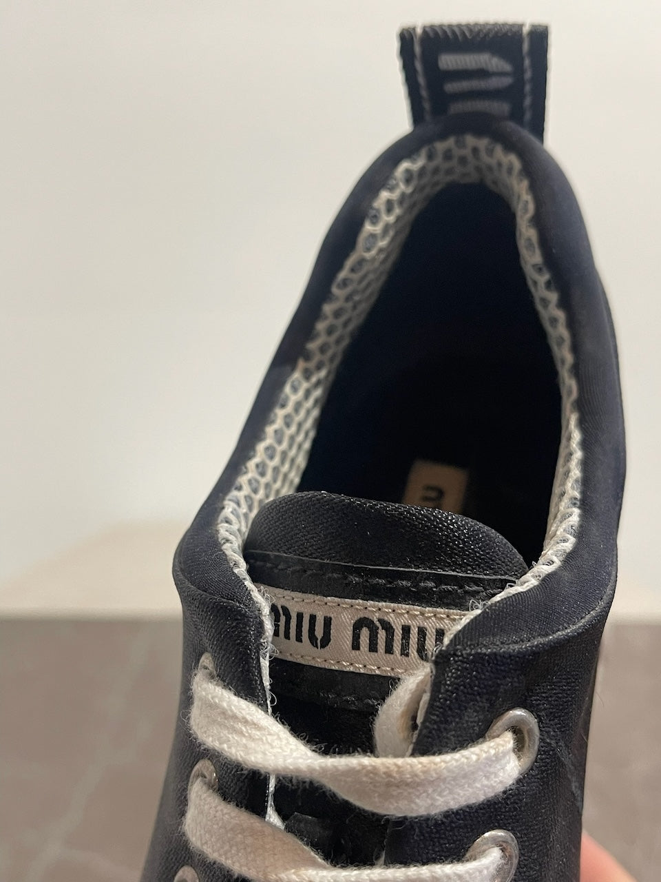 Baskets Miu Miu noires T.35,5