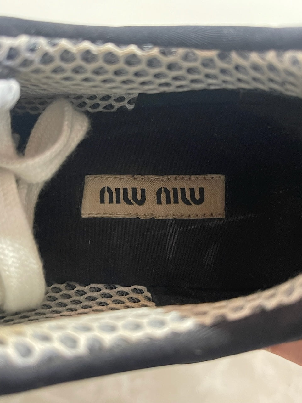 Baskets Miu Miu noires T.35,5