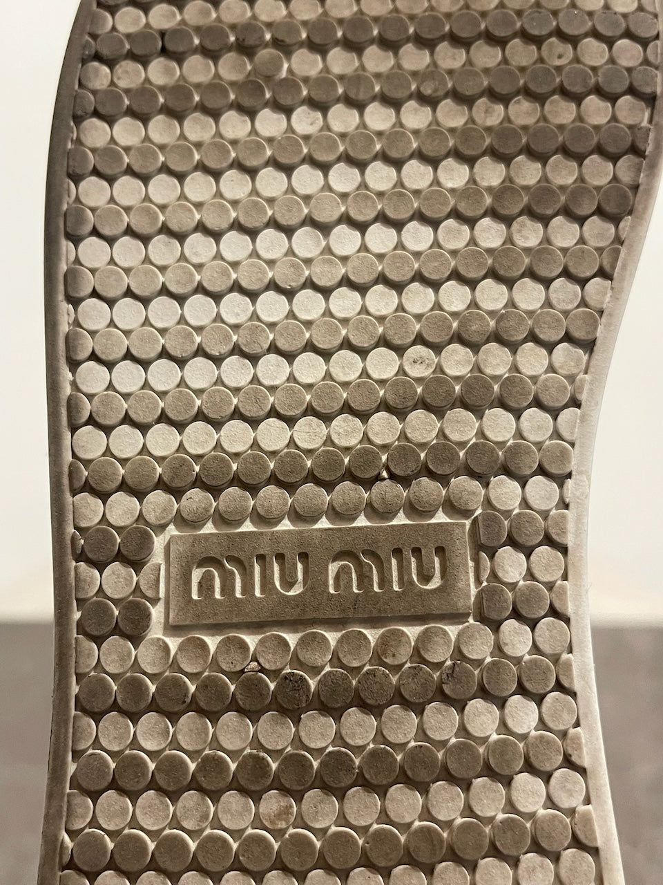 Baskets Miu Miu noires T.35,5