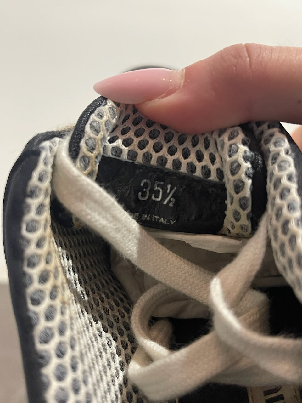Baskets Miu Miu noires T.35,5