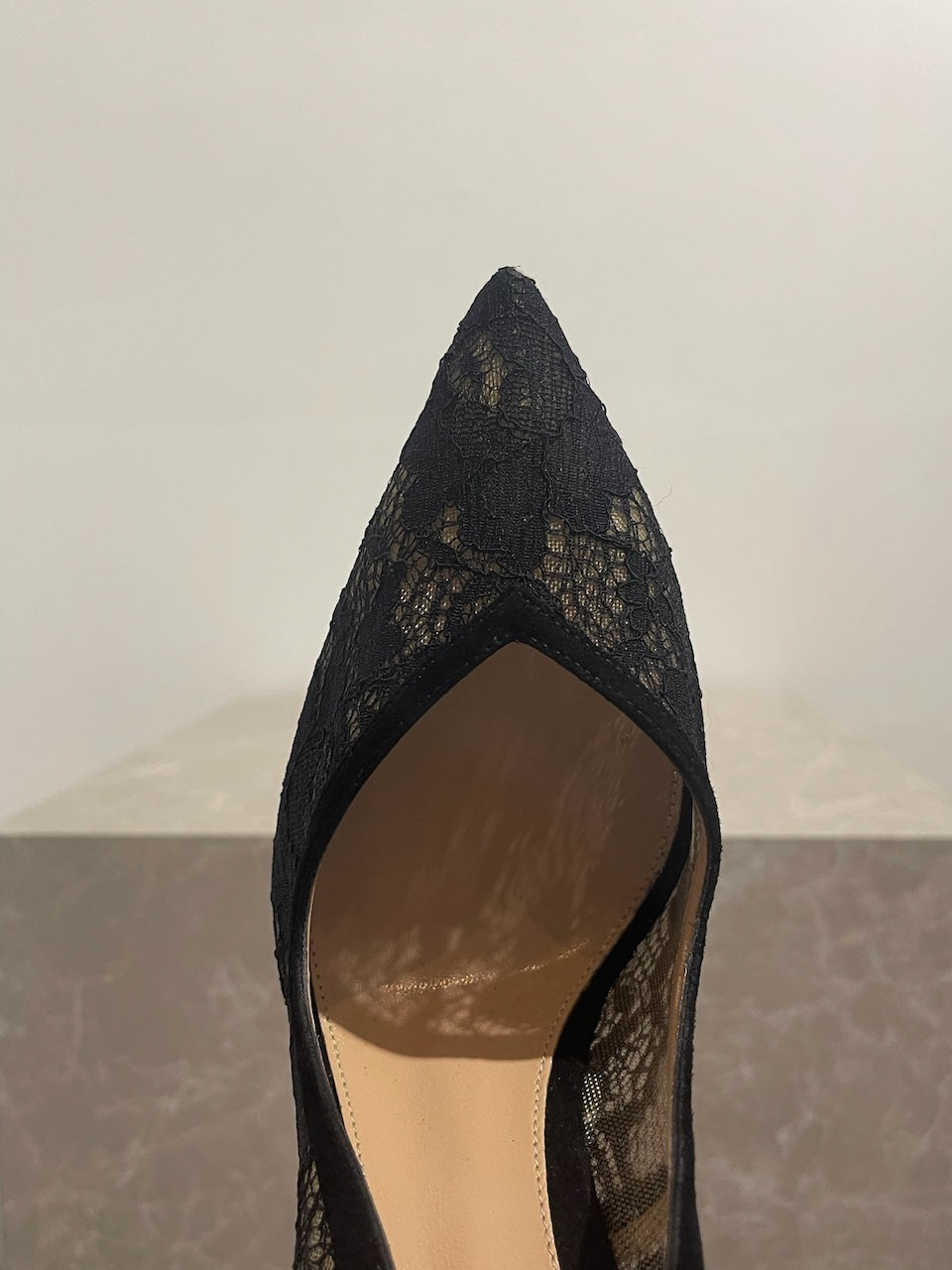Escarpins Gianvito Rossi noirs T.38,5