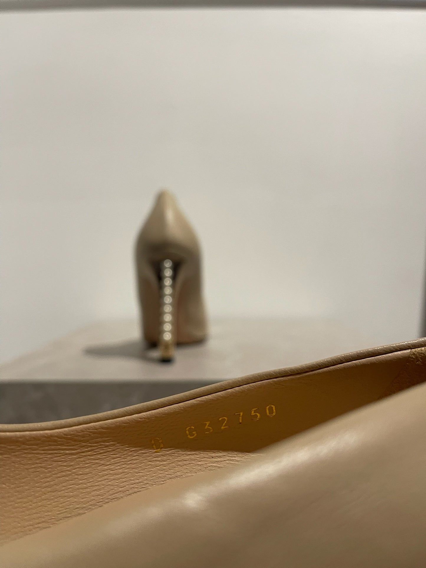 Escarpins Chanel beige T.37,5