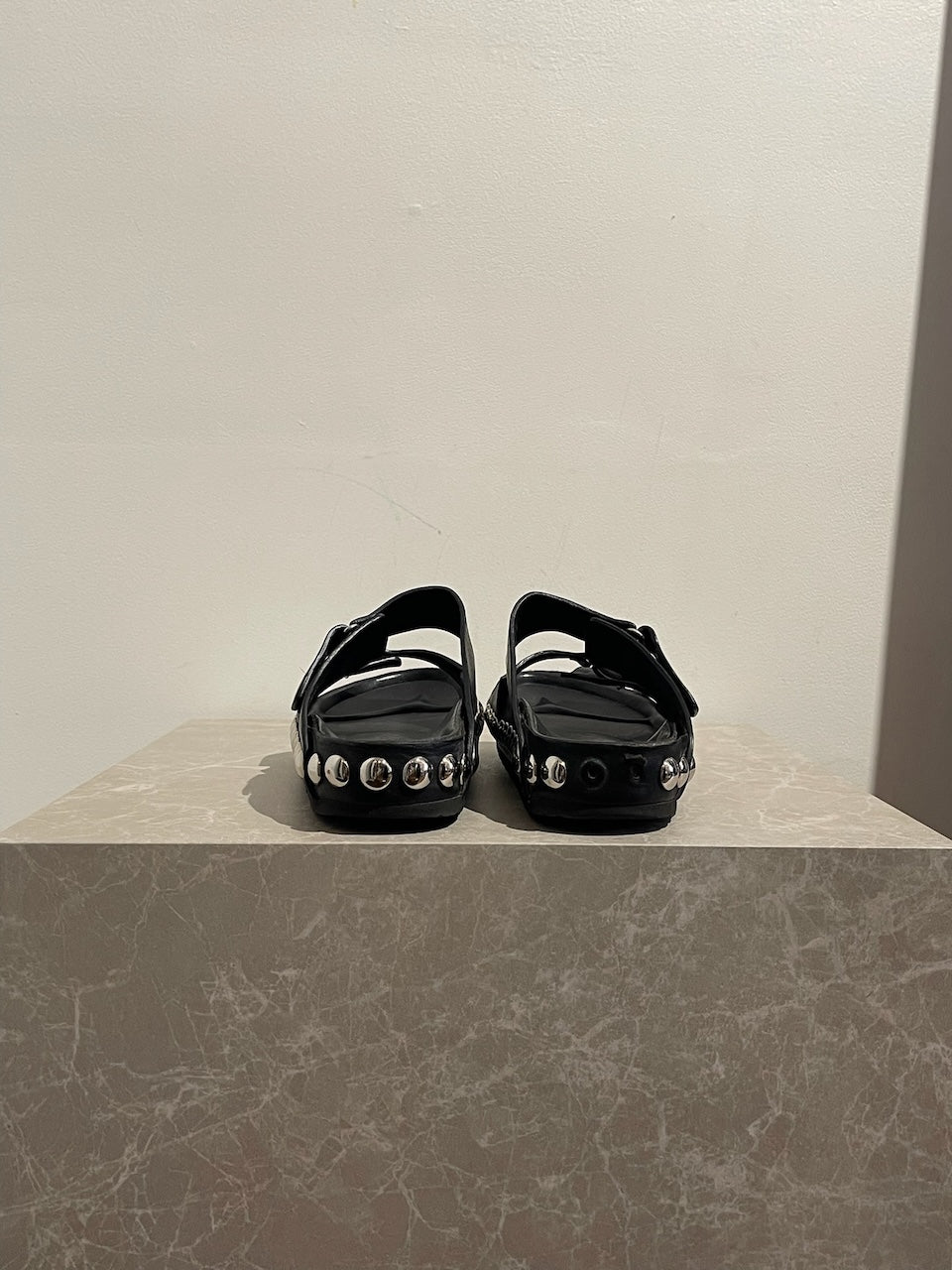Sandales Giambattista Valli noires T.38,5