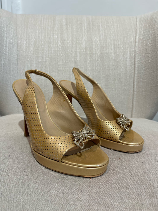 Escarpins Chanel beige T.36