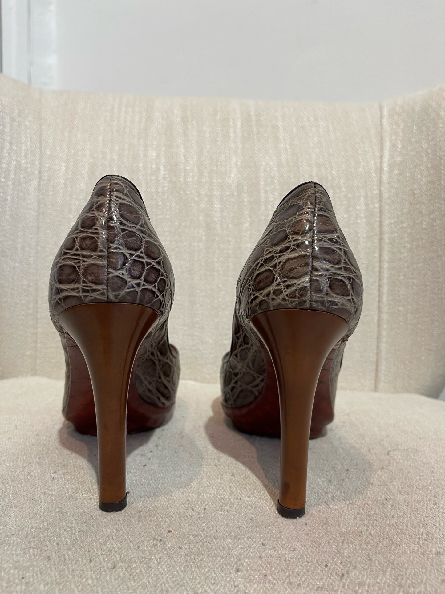 Escarpins Bottega Veneta marron T.35