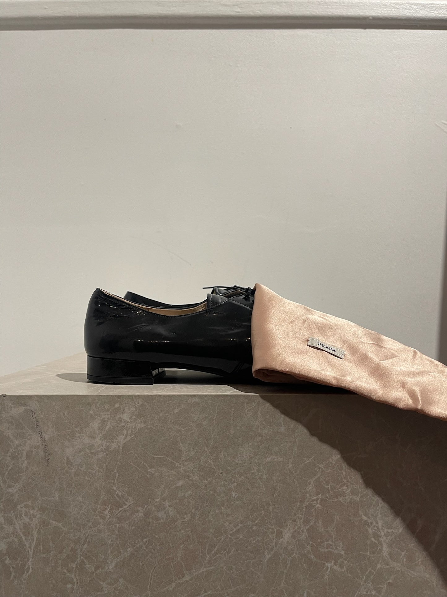 Derbies Prada noires T.40