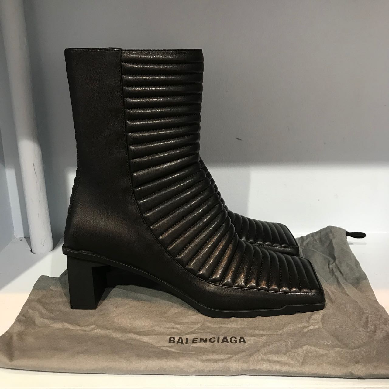 Boots Balenciaga noires T.38