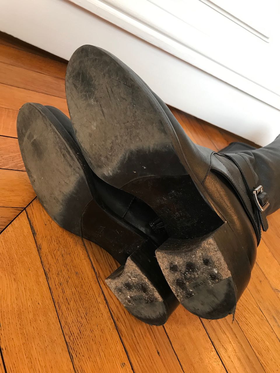 Bottes Prada noires T.37