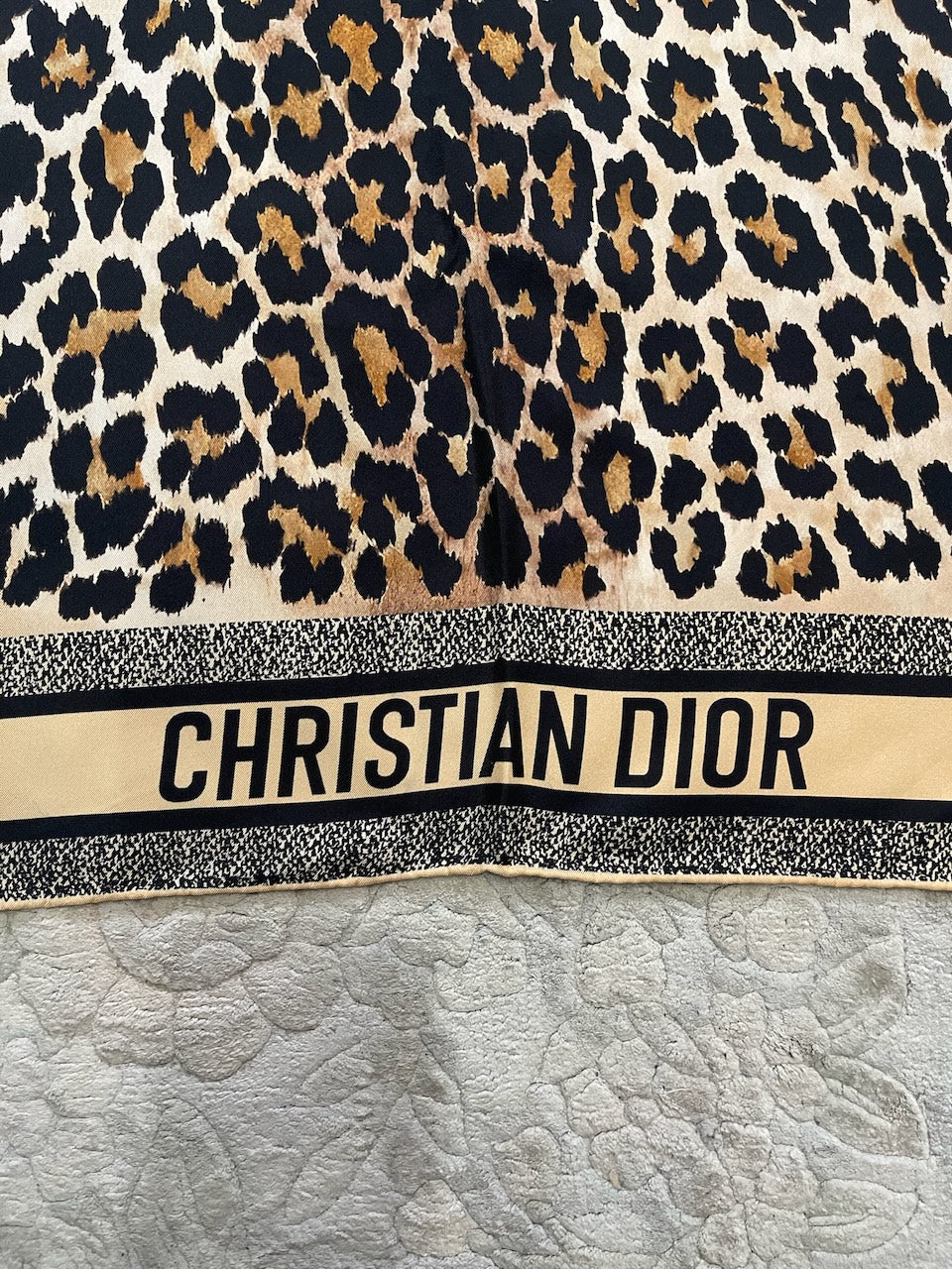 Foulard Christian Dior léopard