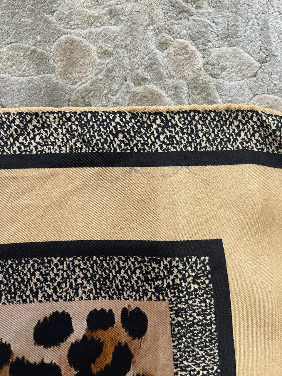 Foulard Christian Dior léopard