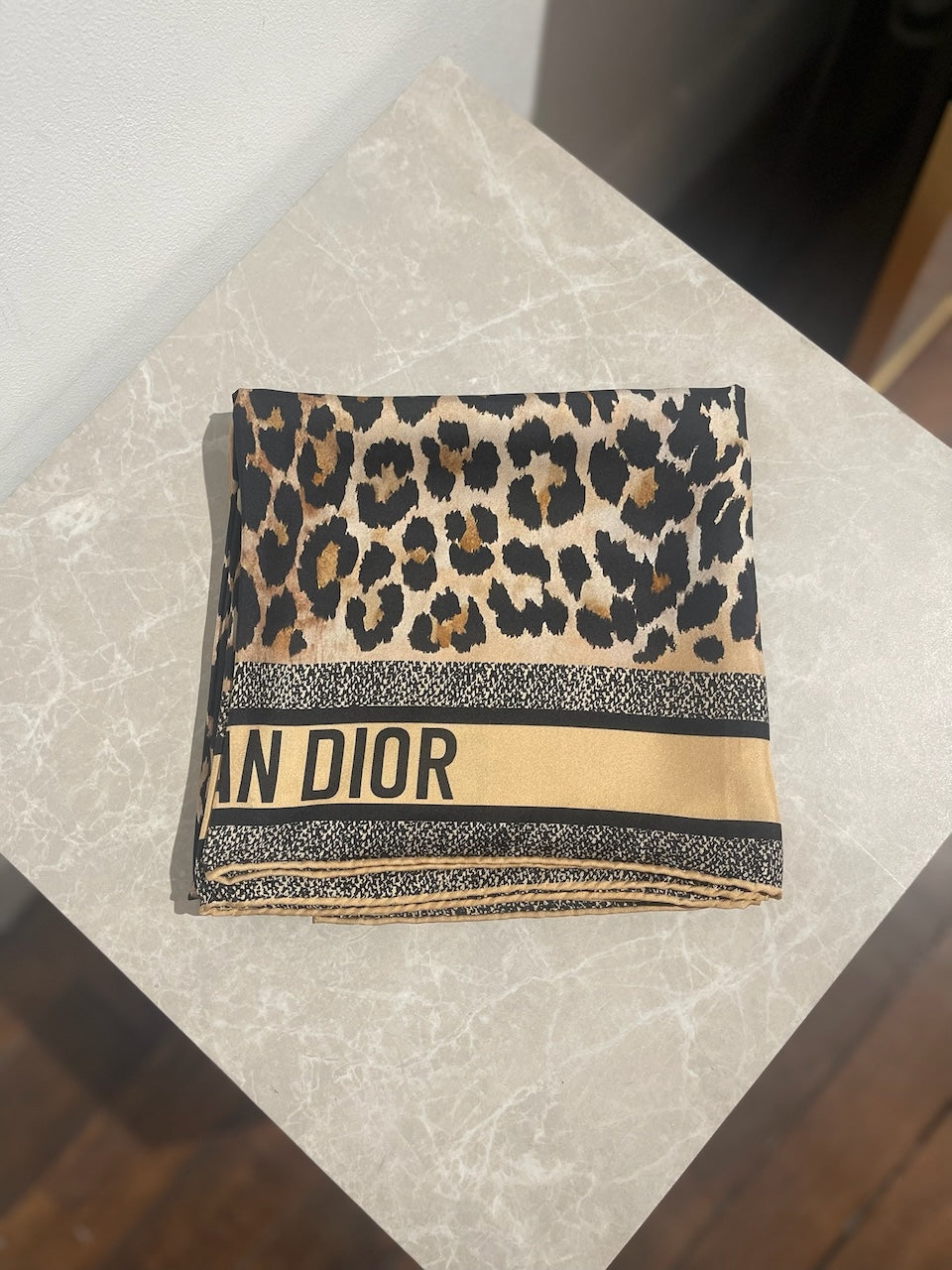 Foulard Christian Dior léopard