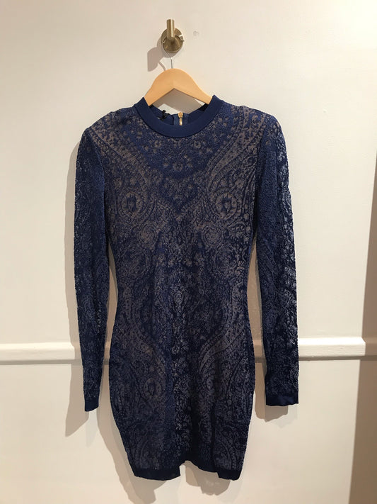 Robe Balmain bleue T.38