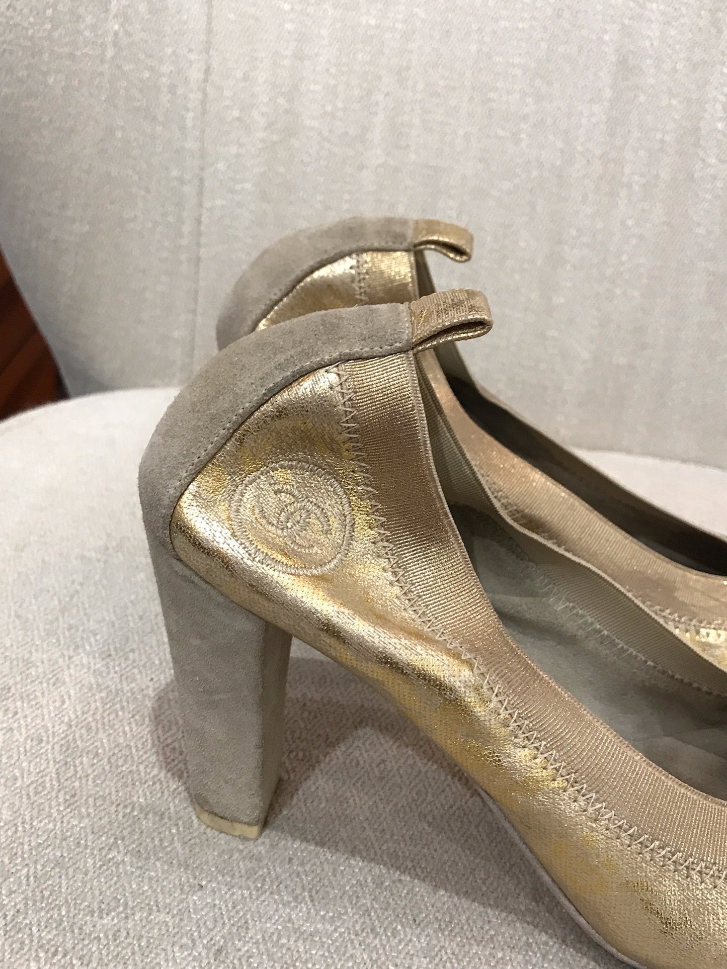 Escarpins Chanel dorés T.38