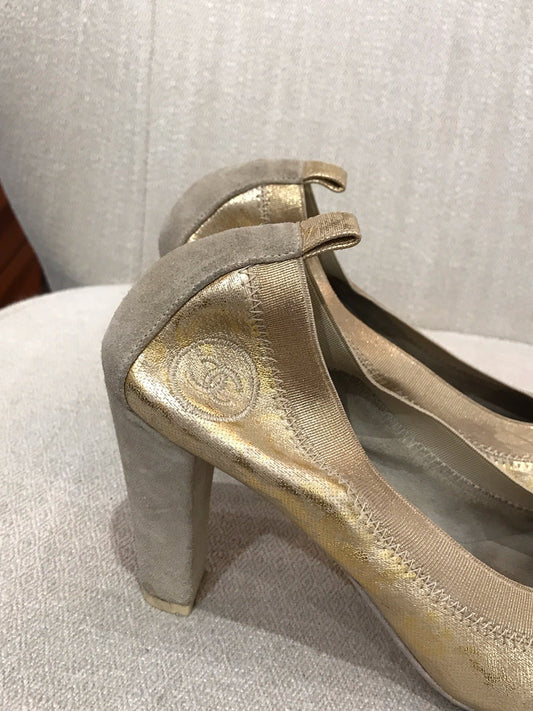 Escarpins Chanel dorés T.38